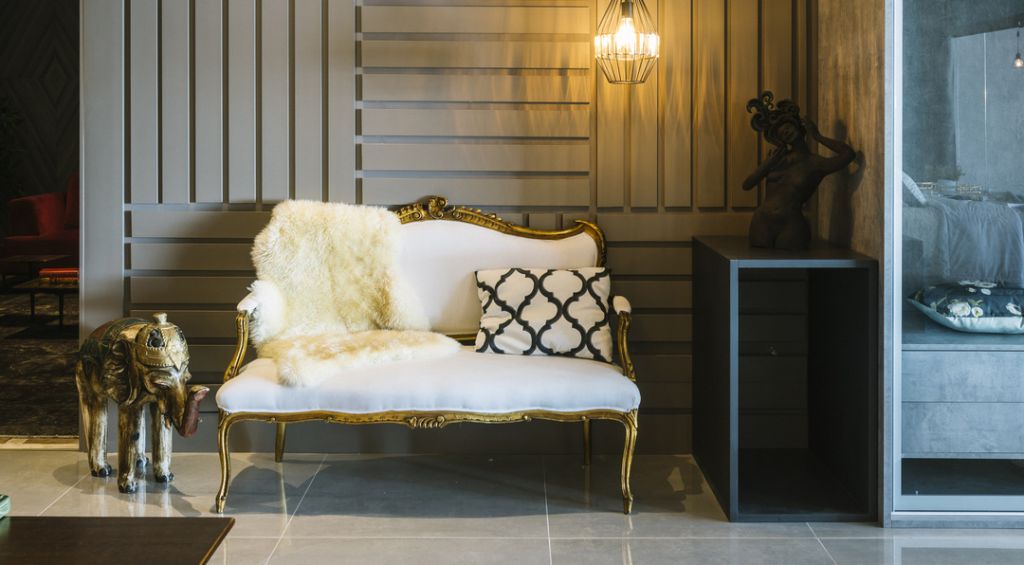 Interior decoration applied in a living room decorated in a classic style.