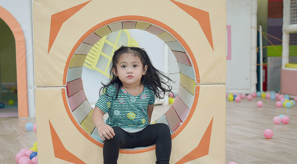 Assim como a quadra, o playground também é uma ótima oportunidade de investir em cores e formas divertidas.