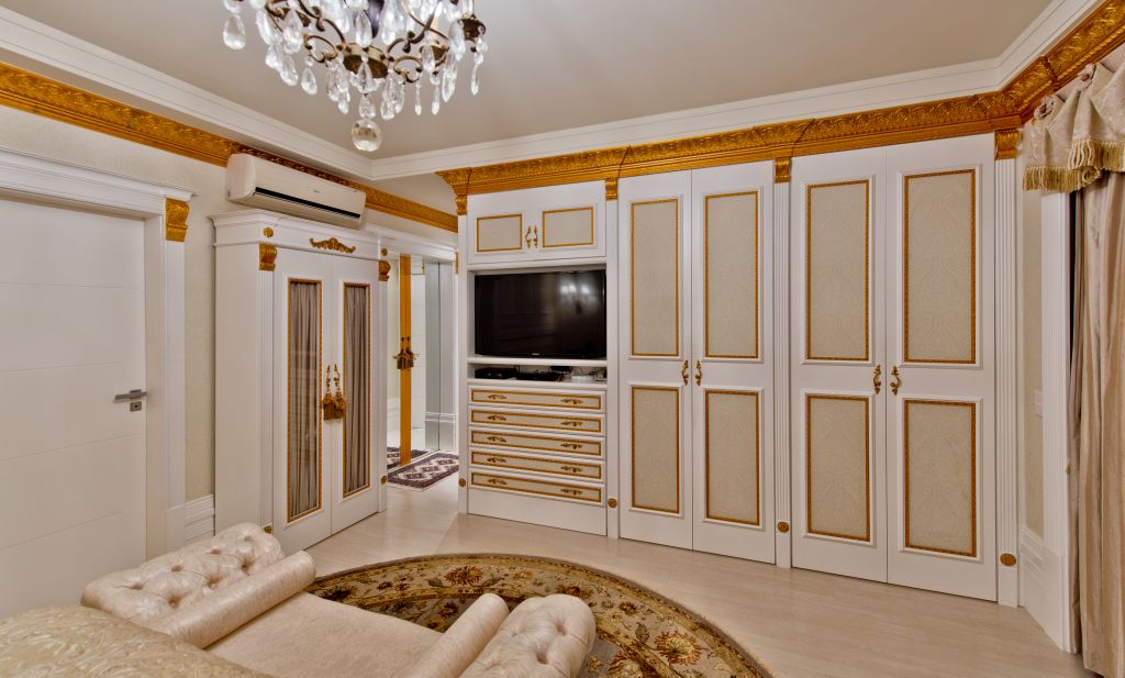 Boiserie em quarto.