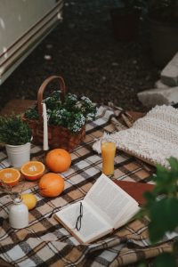 cesta de frutas para uma decoracao cottagecore